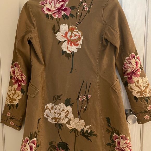 Jacket - Picture 6 of 7